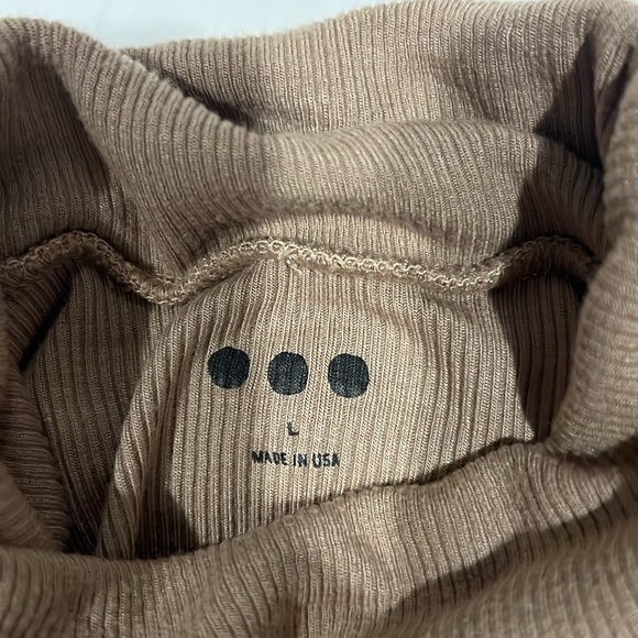 Three Dots Turtleneck - Picture 3 of 9